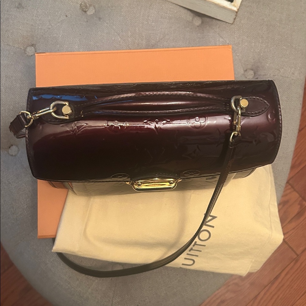 Louis Vuitton Vernis Miranda In Rouge Fauviste bag - Picture 3 of 17